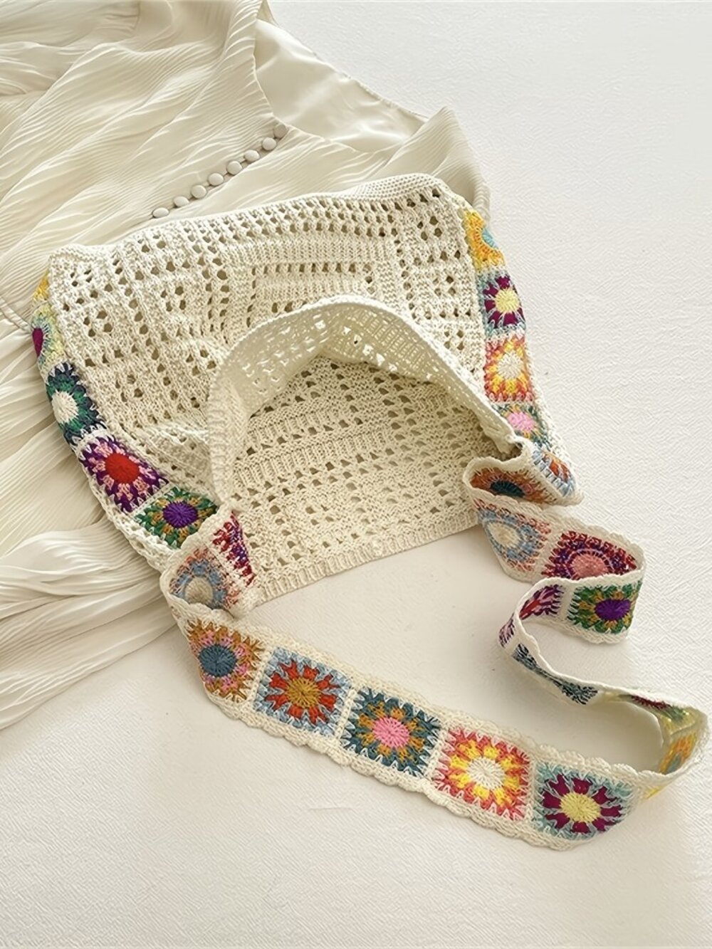 Unbranded Crochet Granny Square Boho Hobo White Cream Black Floral Shoulder NEW - Picture 2 of 2